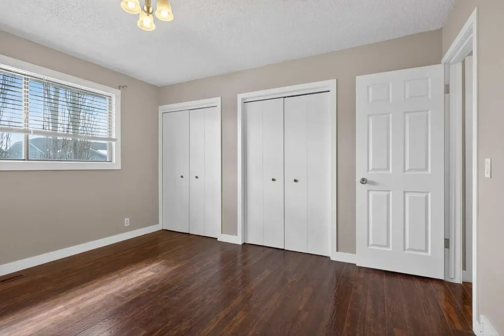 32 Fallingworth Court NE Calgary AB T3J1G4