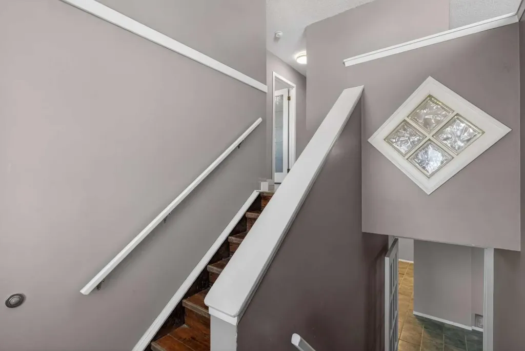 32 Fallingworth Court NE Calgary AB T3J1G4