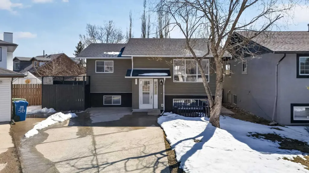 32 Fallingworth Court NE Calgary AB T3J1G4