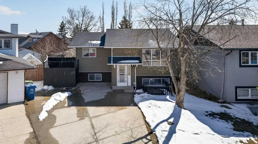 32 Fallingworth Court NE Calgary AB T3J1G4