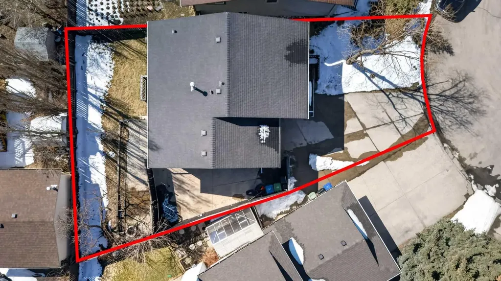 32 Fallingworth Court NE Calgary AB T3J1G4