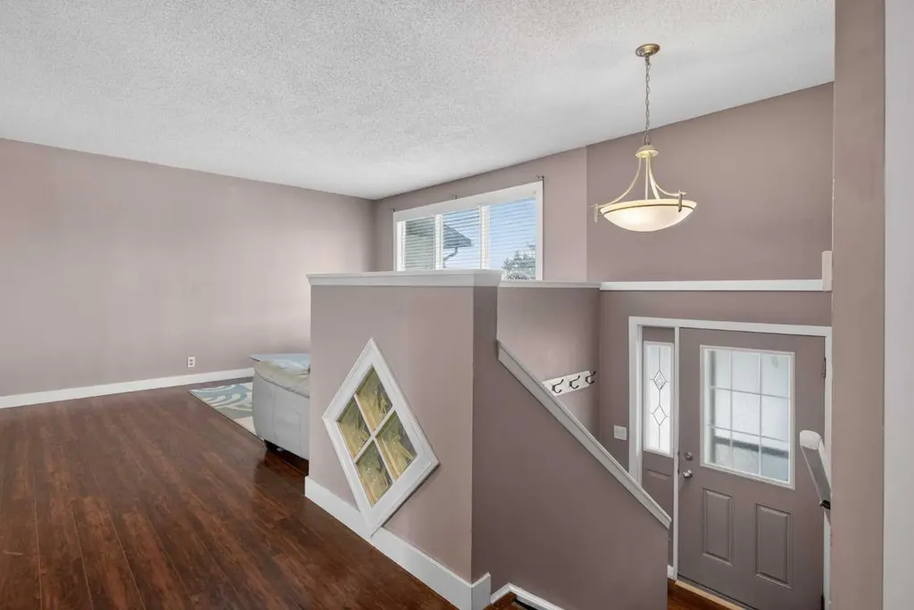 32 Fallingworth Court NE Calgary AB T3J1G4