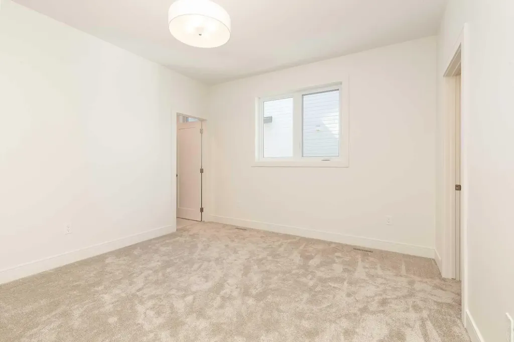 561 Malahat Green W Lethbridge AB T1J 5H1