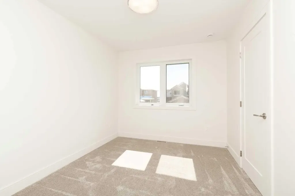 561 Malahat Green W Lethbridge AB T1J 5H1