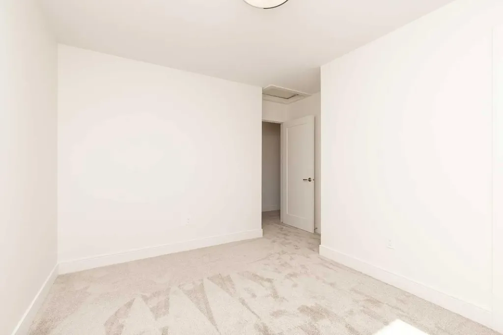 561 Malahat Green W Lethbridge AB T1J 5H1