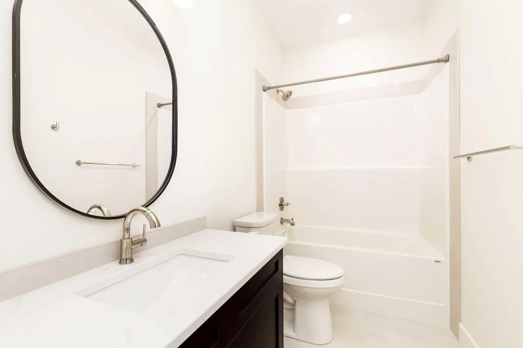 561 Malahat Green W Lethbridge AB T1J 5H1