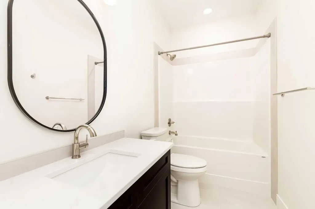 561 Malahat Green W Lethbridge AB T1J 5H1