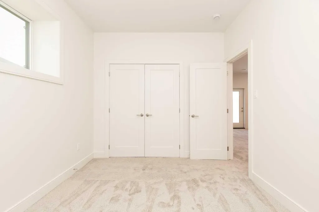 561 Malahat Green W Lethbridge AB T1J 5H1