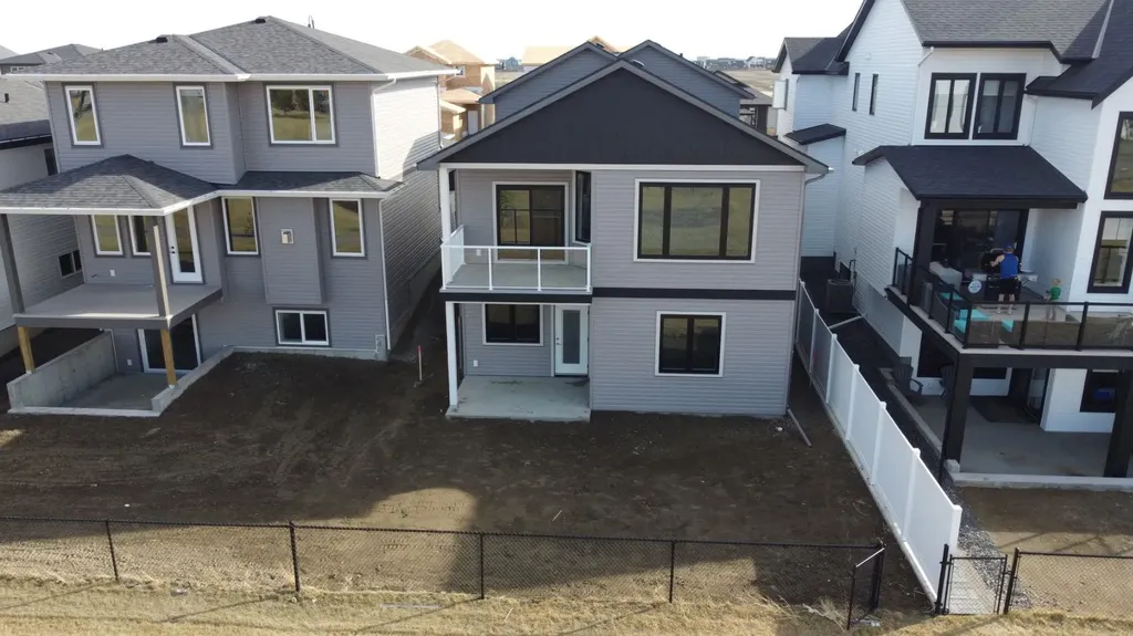 561 Malahat Green W Lethbridge AB T1J 5H1