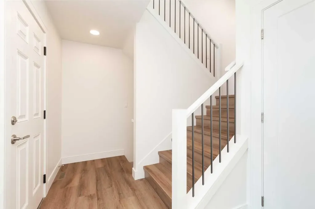 561 Malahat Green W Lethbridge AB T1J 5H1
