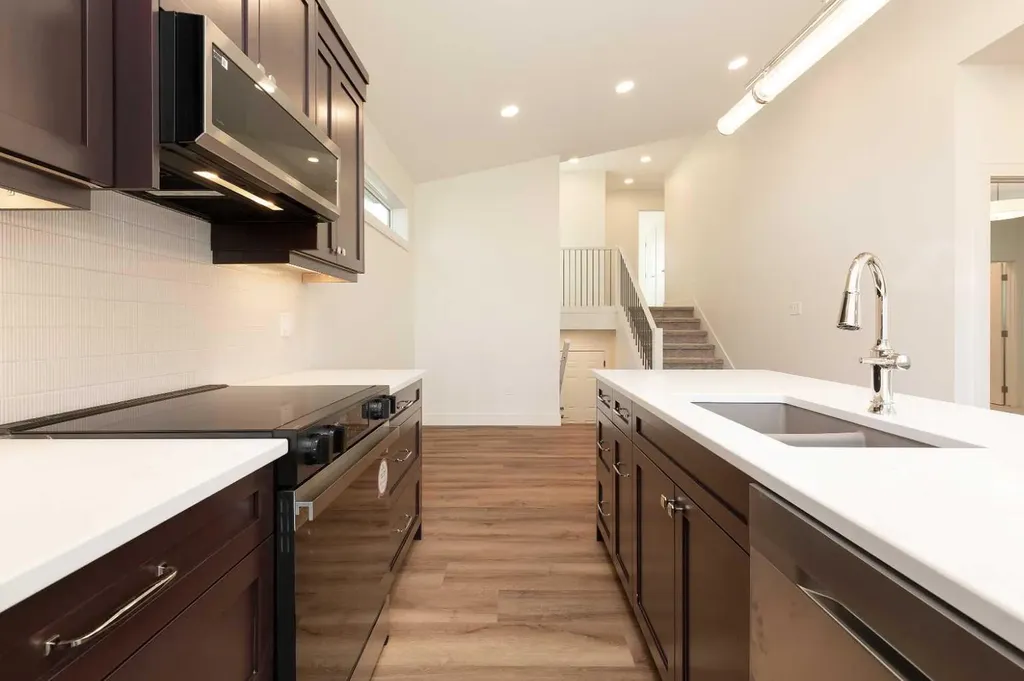 561 Malahat Green W Lethbridge AB T1J 5H1