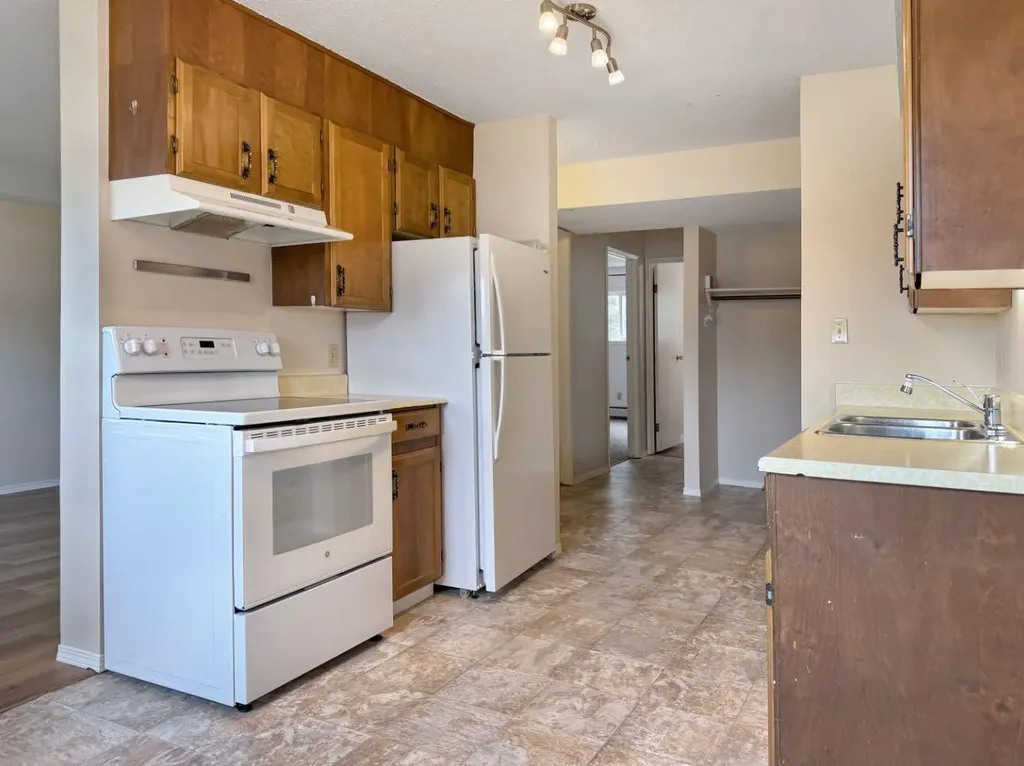 11114 Hoppe Avenue Grande Cache AB t0e0y0