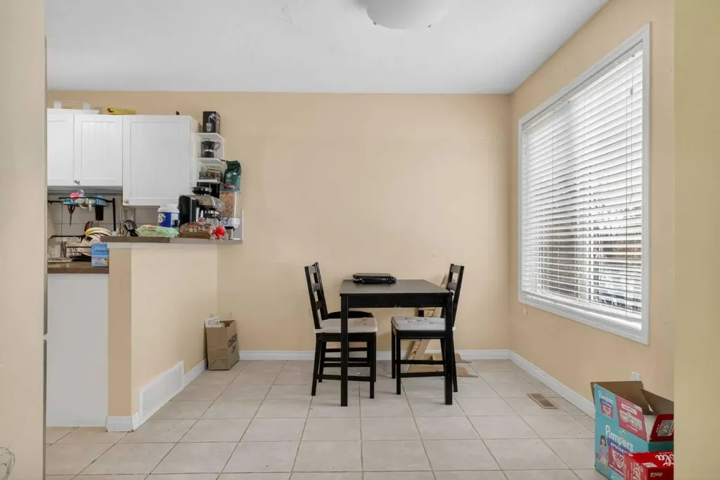 34 Simcoe Place SW Calgary AB T3H 4T8