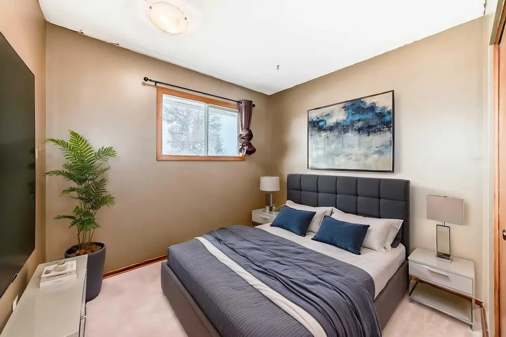 5416 55 Street Ponoka AB T4J 1L8
