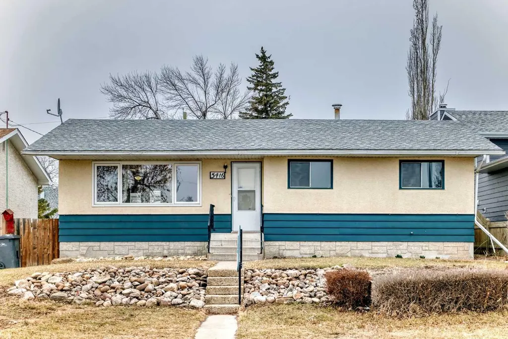 5416 55 Street Ponoka AB T4J 1L8