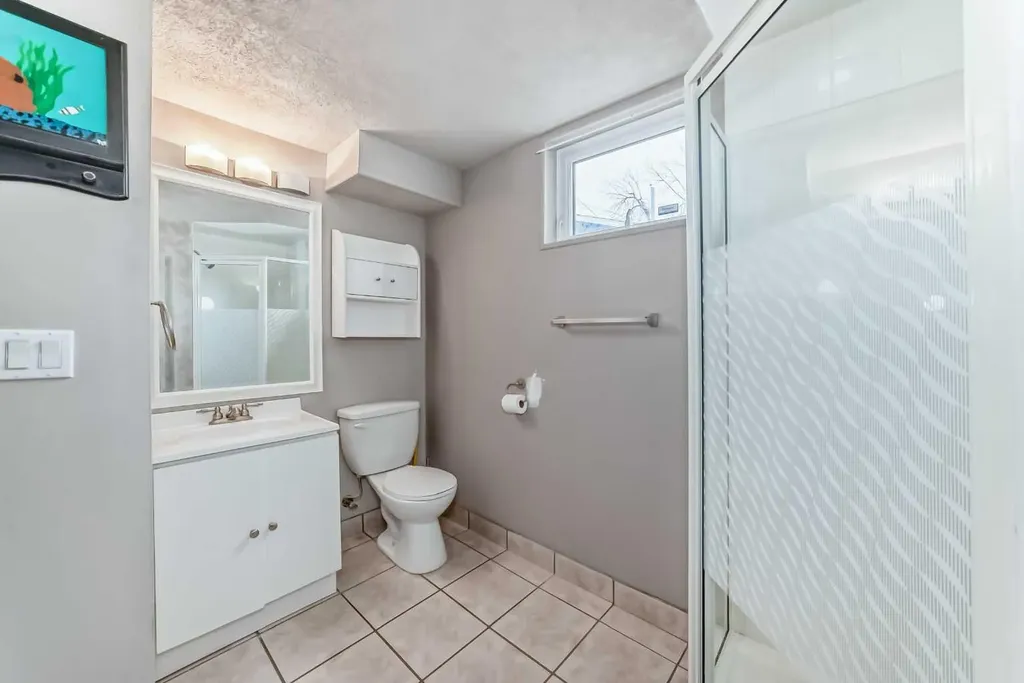5416 55 Street Ponoka AB T4J 1L8