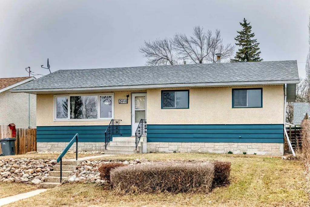 5416 55 Street Ponoka AB T4J 1L8