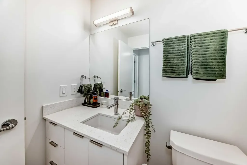 8500 19 Avenue SE Calgary AB T2A 0M8