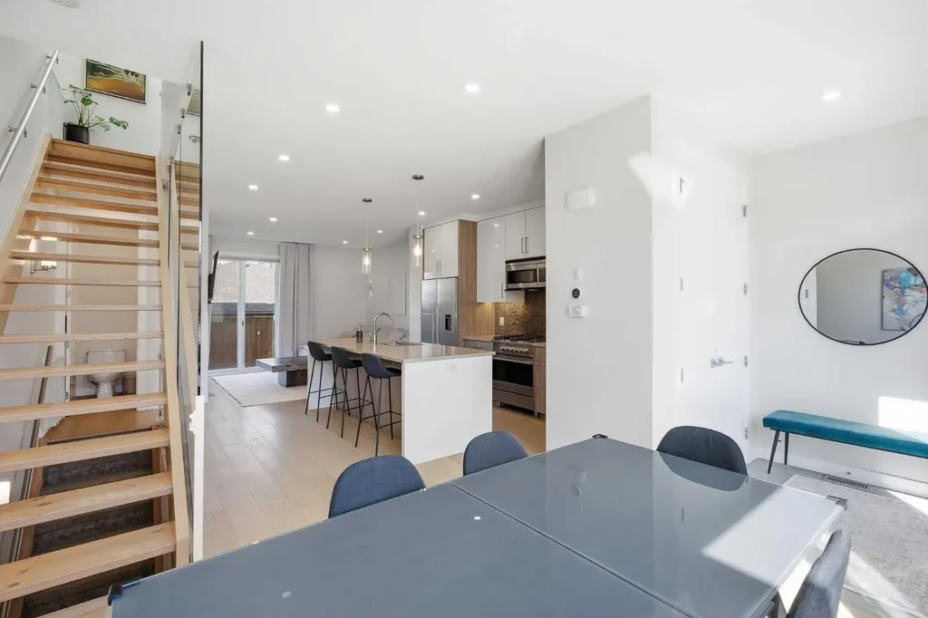 5103 6 Street SW Calgary AB T2V 1J6