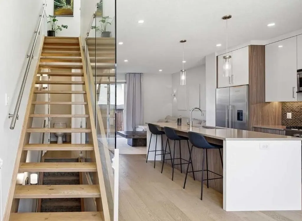 5103 6 Street SW Calgary AB T2V 1J6