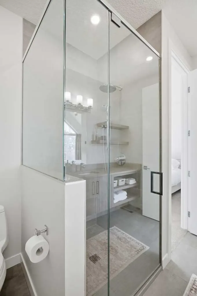 5103 6 Street SW Calgary AB T2V 1J6