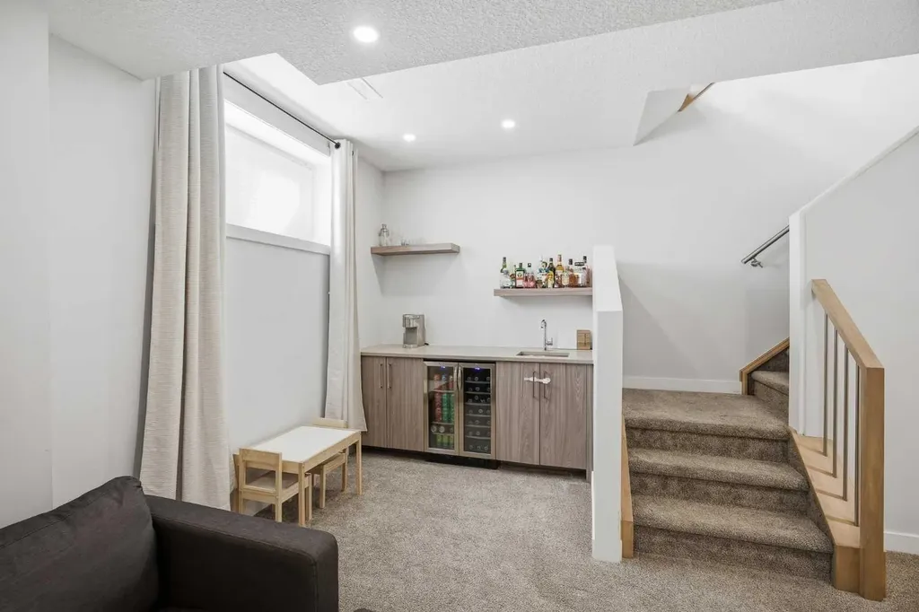 5103 6 Street SW Calgary AB T2V 1J6