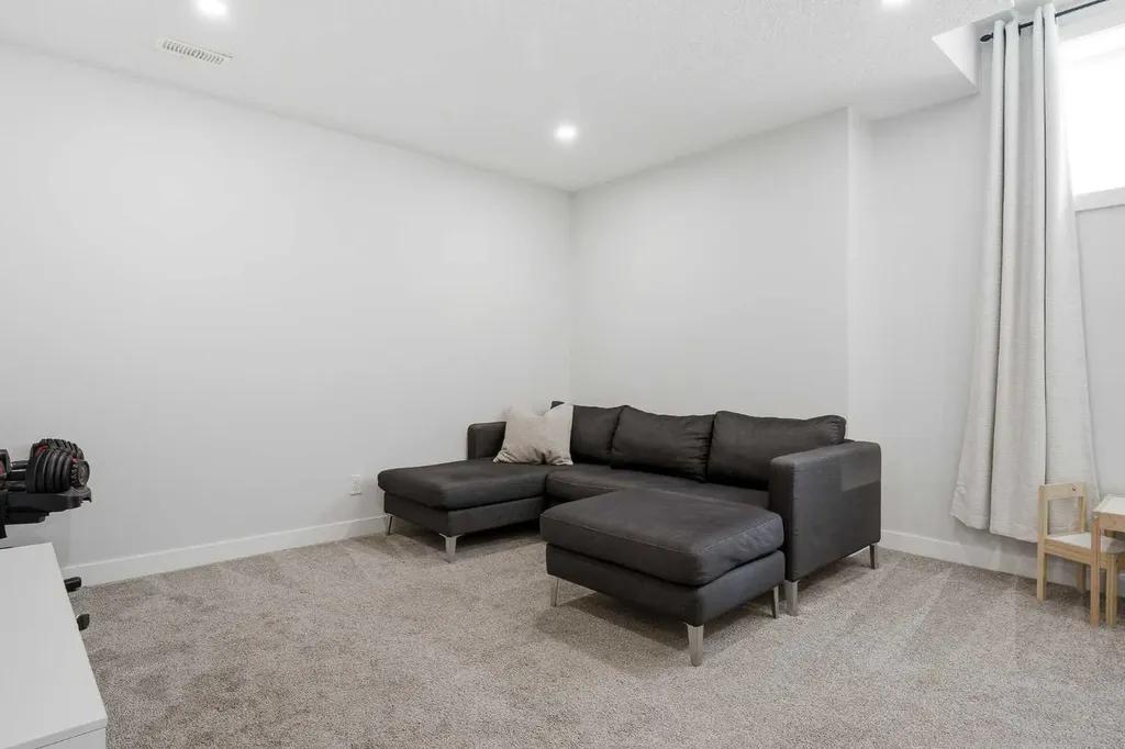 5103 6 Street SW Calgary AB T2V 1J6