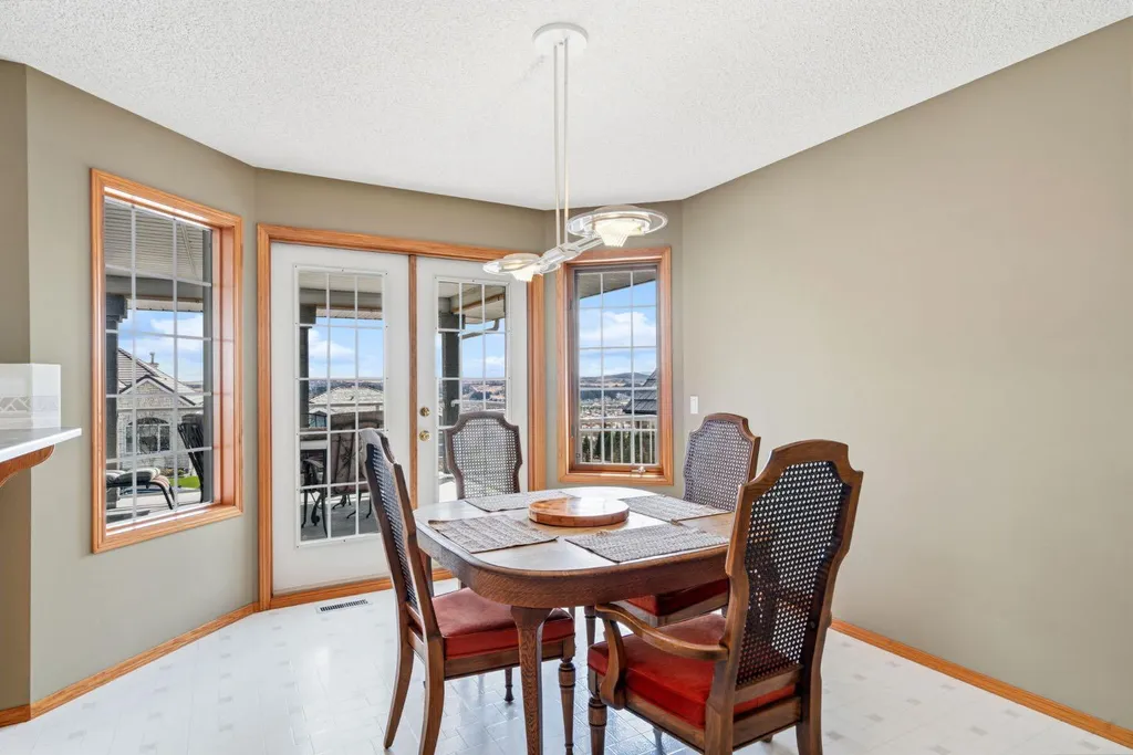 48 Headlands Close Cochrane AB T4C 1M3
