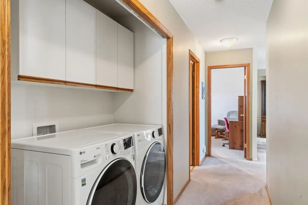 48 Headlands Close Cochrane AB T4C 1M3