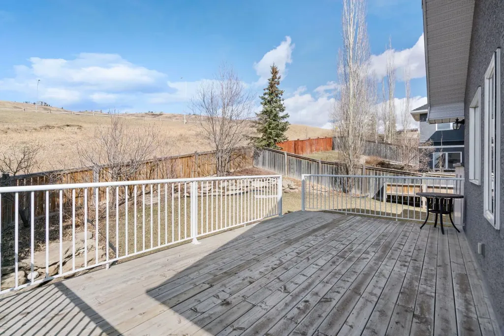 48 Headlands Close Cochrane AB T4C 1M3
