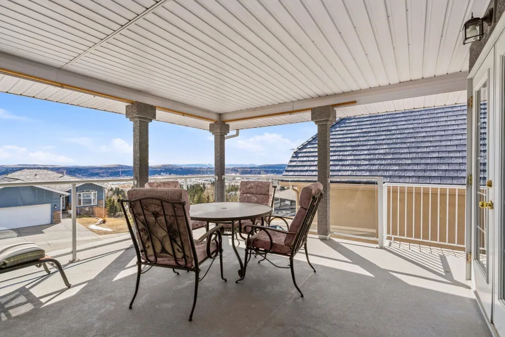 48 Headlands Close Cochrane AB T4C 1M3