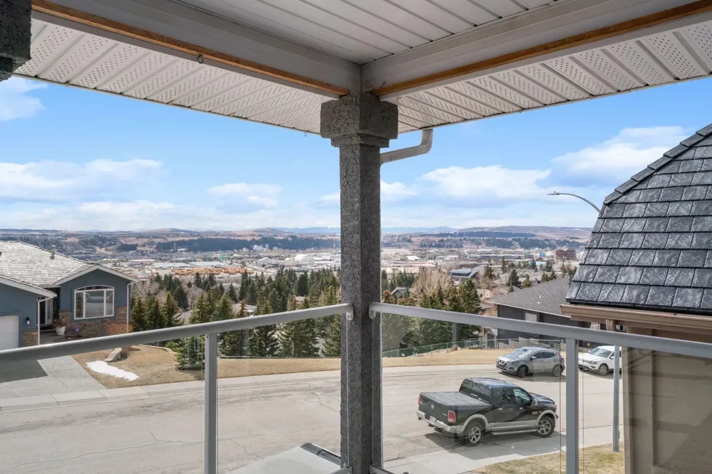 48 Headlands Close Cochrane AB T4C 1M3