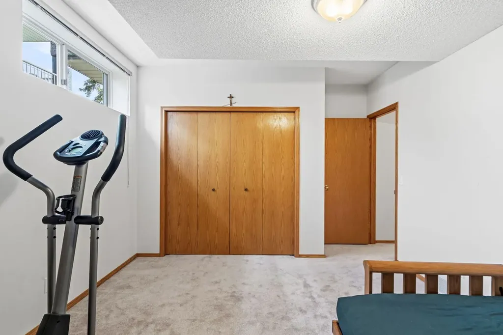 48 Headlands Close Cochrane AB T4C 1M3