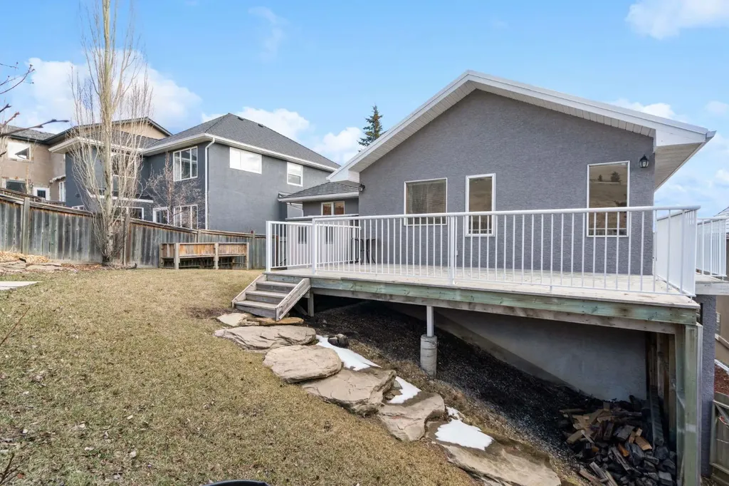 48 Headlands Close Cochrane AB T4C 1M3