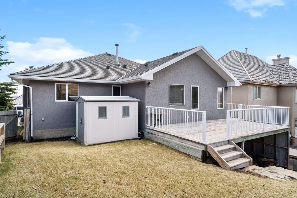 48 Headlands Close Cochrane AB T4C 1M3
