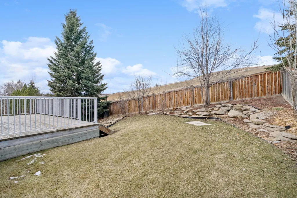 48 Headlands Close Cochrane AB T4C 1M3