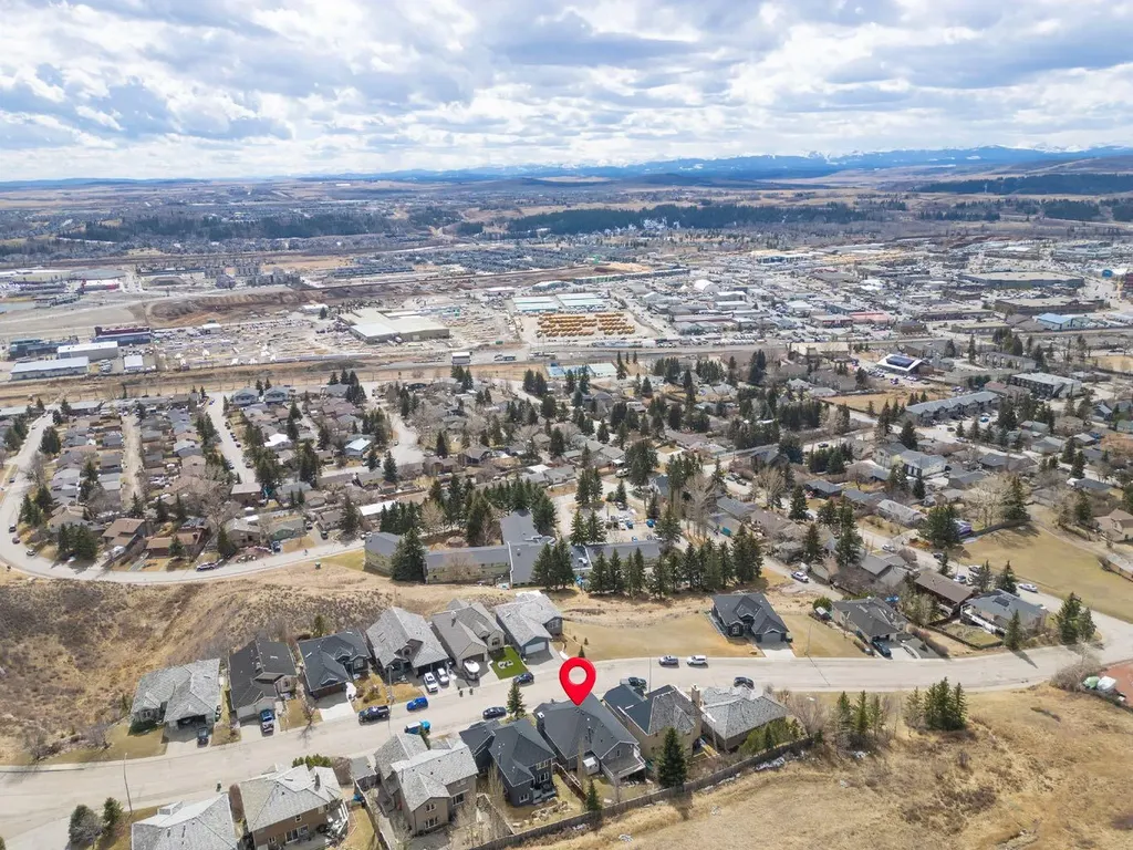 48 Headlands Close Cochrane AB T4C 1M3