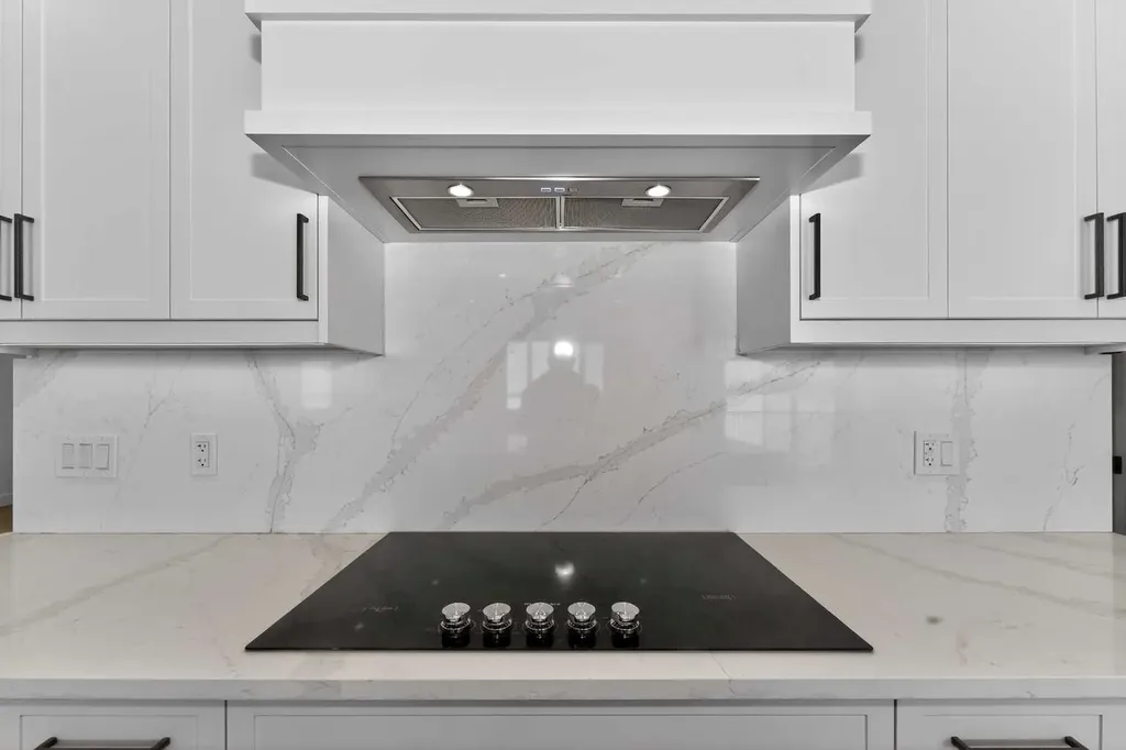 380 Watercrest Place Chestermere AB T1X 2Y7