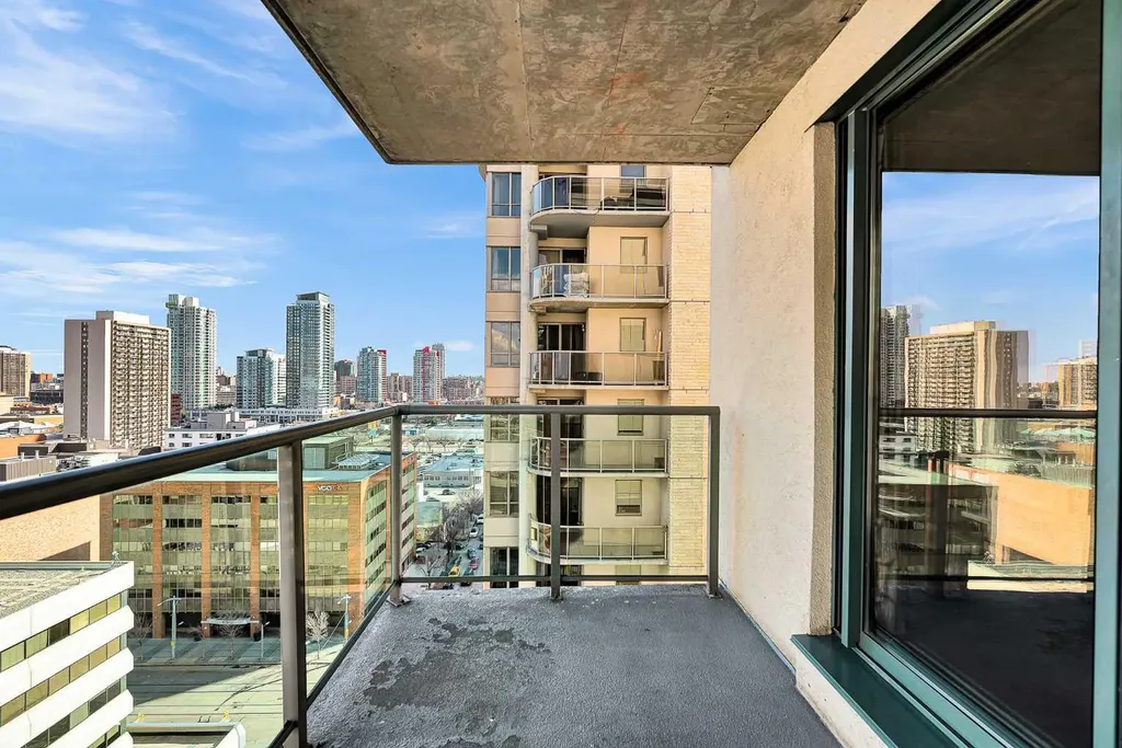 1111 6 Avenue SW Calgary AB T2P 5M5