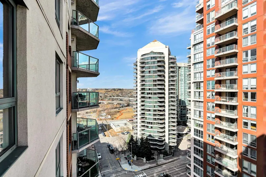 1111 6 Avenue SW Calgary AB T2P 5M5