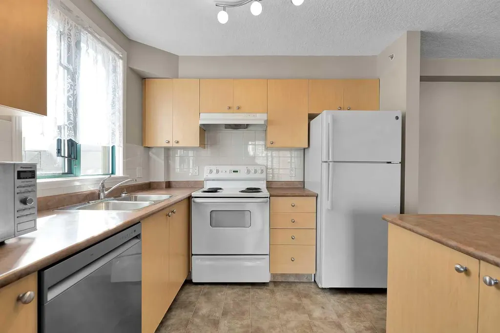 1111 6 Avenue SW Calgary AB T2P 5M5