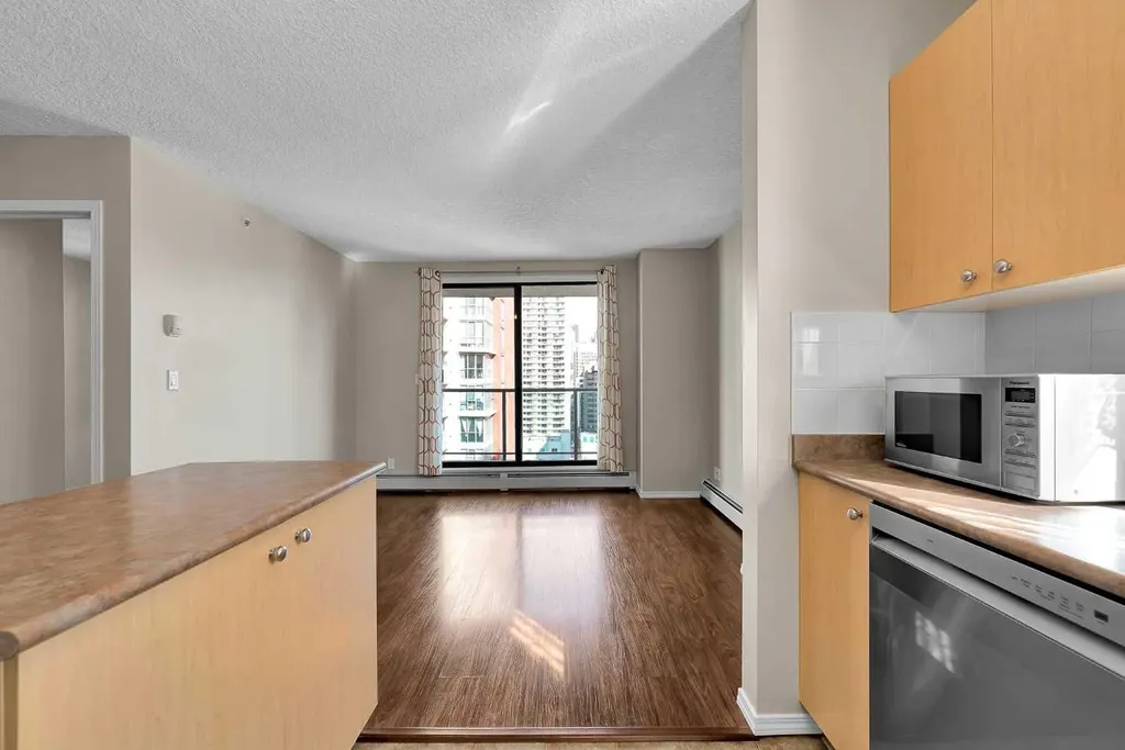 1111 6 Avenue SW Calgary AB T2P 5M5
