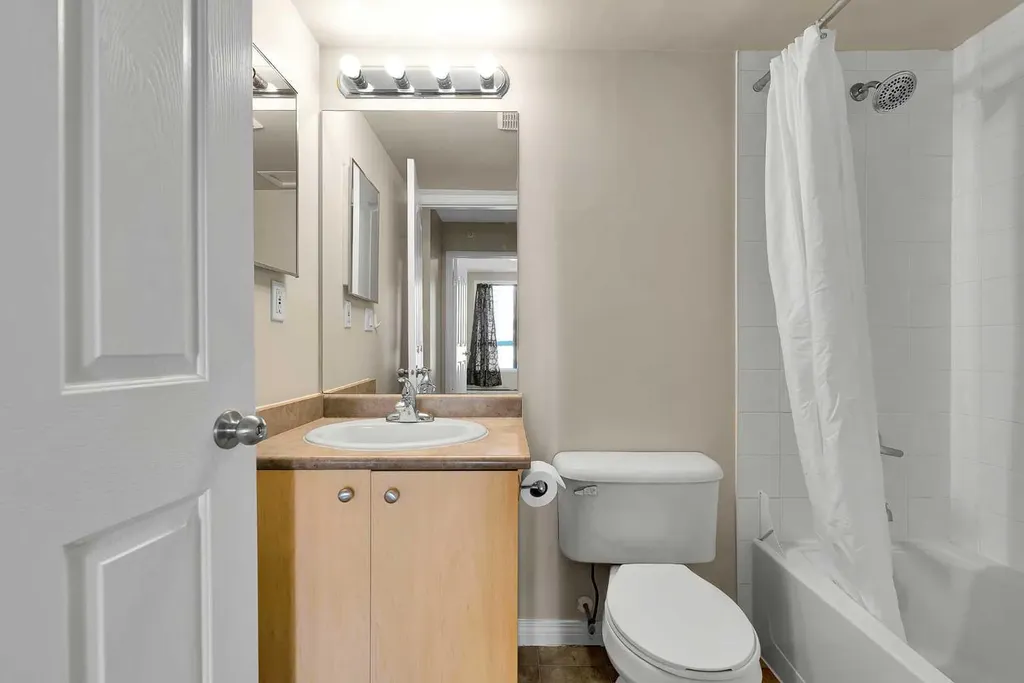 1111 6 Avenue SW Calgary AB T2P 5M5