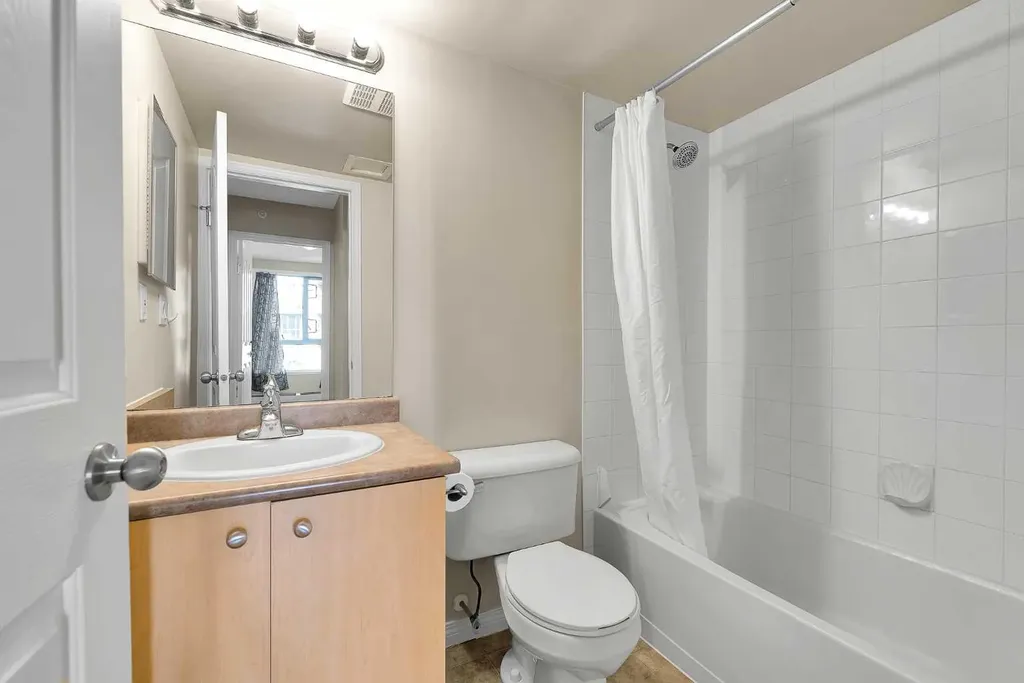 1111 6 Avenue SW Calgary AB T2P 5M5