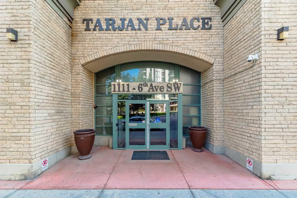 1111 6 Avenue SW Calgary AB T2P 5M5