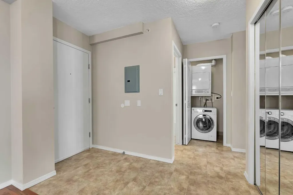 1111 6 Avenue SW Calgary AB T2P 5M5