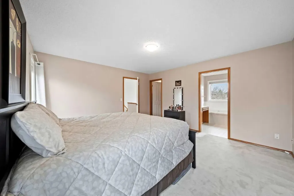 90 Riverview Circle SE Calgary AB T2C4K1