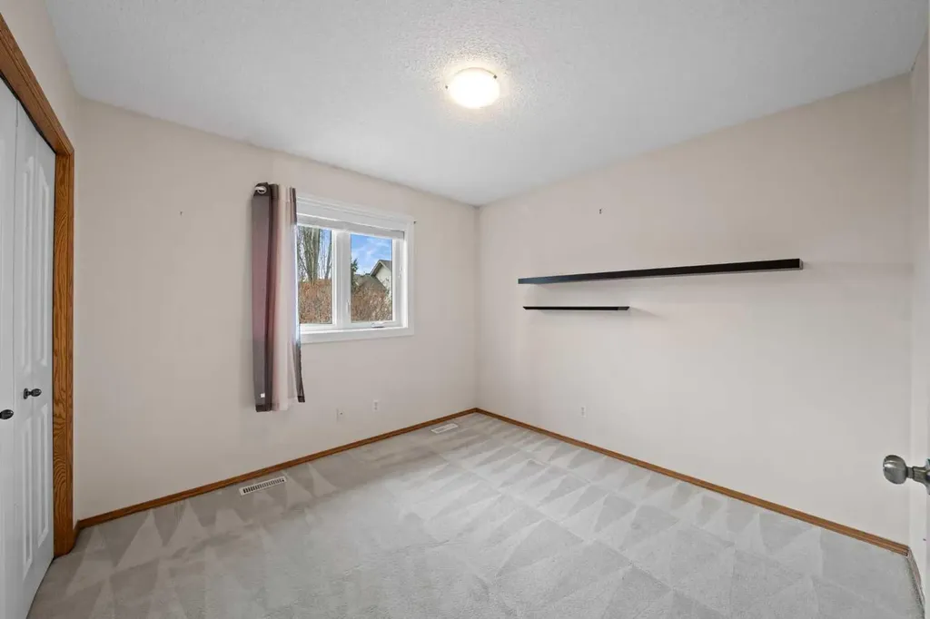 90 Riverview Circle SE Calgary AB T2C4K1