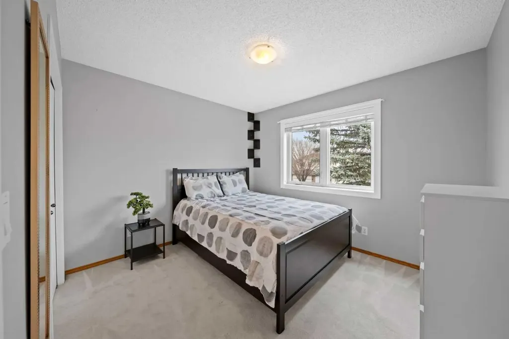 90 Riverview Circle SE Calgary AB T2C4K1