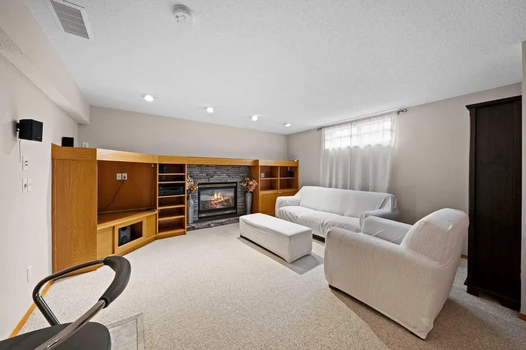 90 Riverview Circle SE Calgary AB T2C4K1